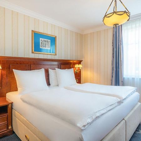 Seetelhotel Ahlbecker Hof Heringsdorf  Exterior photo A room at the hotel